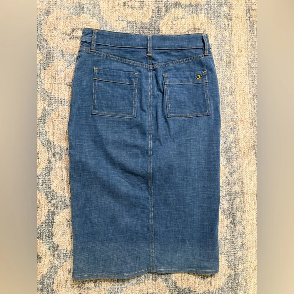 Tory Burch Rivoli Skirt Size 2 Pristine‎ Condition